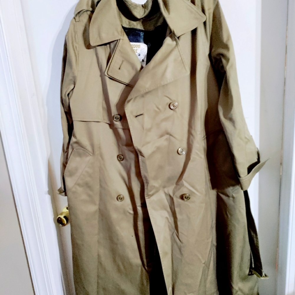 Tench coat